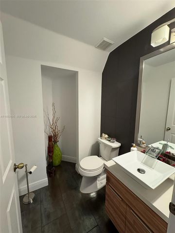 10973 NW 53rd Ln, Doral, FL 33178