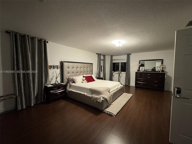 10973 NW 53rd Ln, Doral, FL 33178