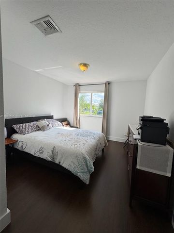 10973 NW 53rd Ln, Doral, FL 33178