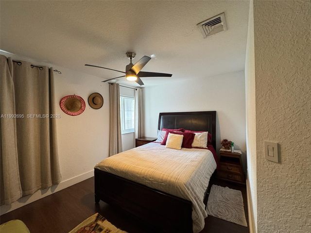 10973 NW 53rd Ln, Doral, FL 33178