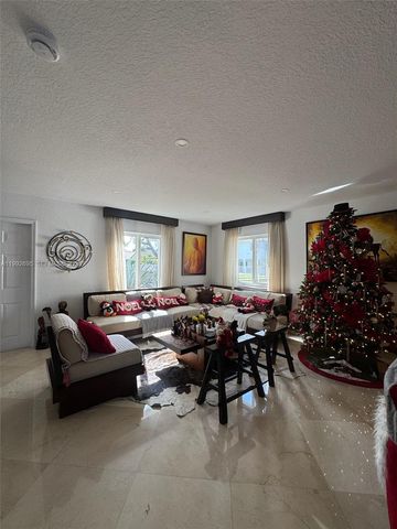 10973 NW 53rd Ln, Doral, FL 33178