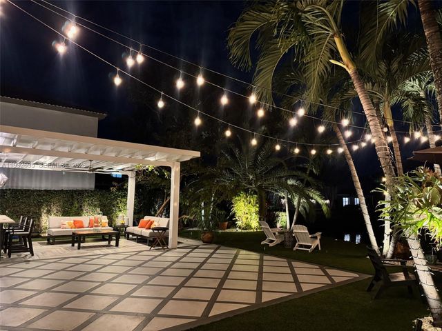 10973 NW 53rd Ln, Doral, FL 33178