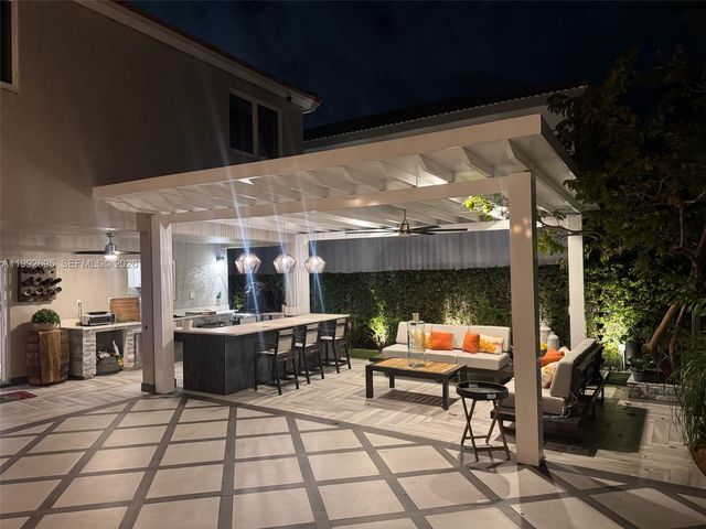 10973 NW 53rd Ln, Doral, FL 33178