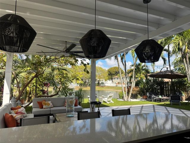 10973 NW 53rd Ln, Doral, FL 33178