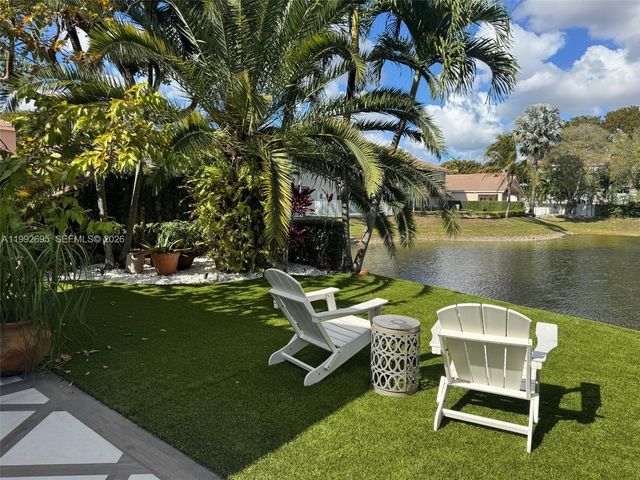 10973 NW 53rd Ln, Doral, FL 33178