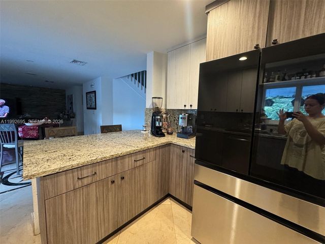 10973 NW 53rd Ln, Doral, FL 33178