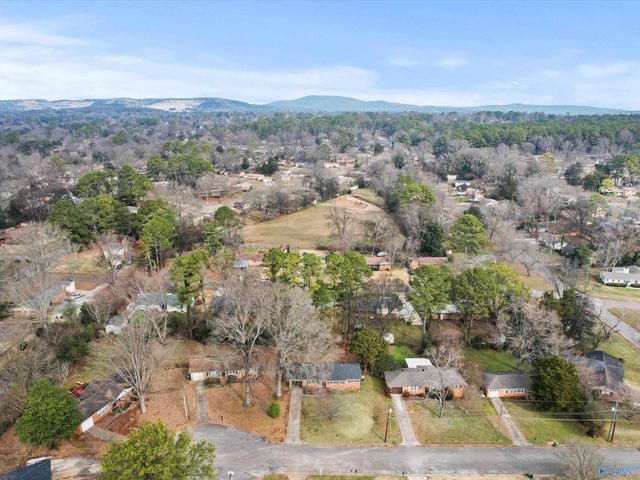 3406 Euclid Circle NW, Huntsville, AL 35810