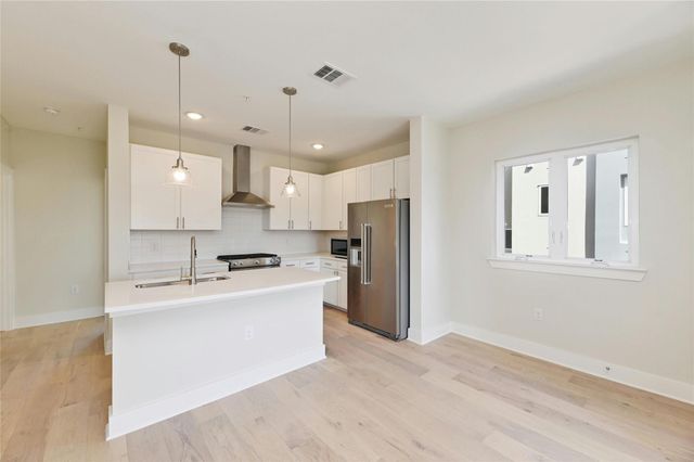 2827 Manor RD 2201, Austin, TX 78722