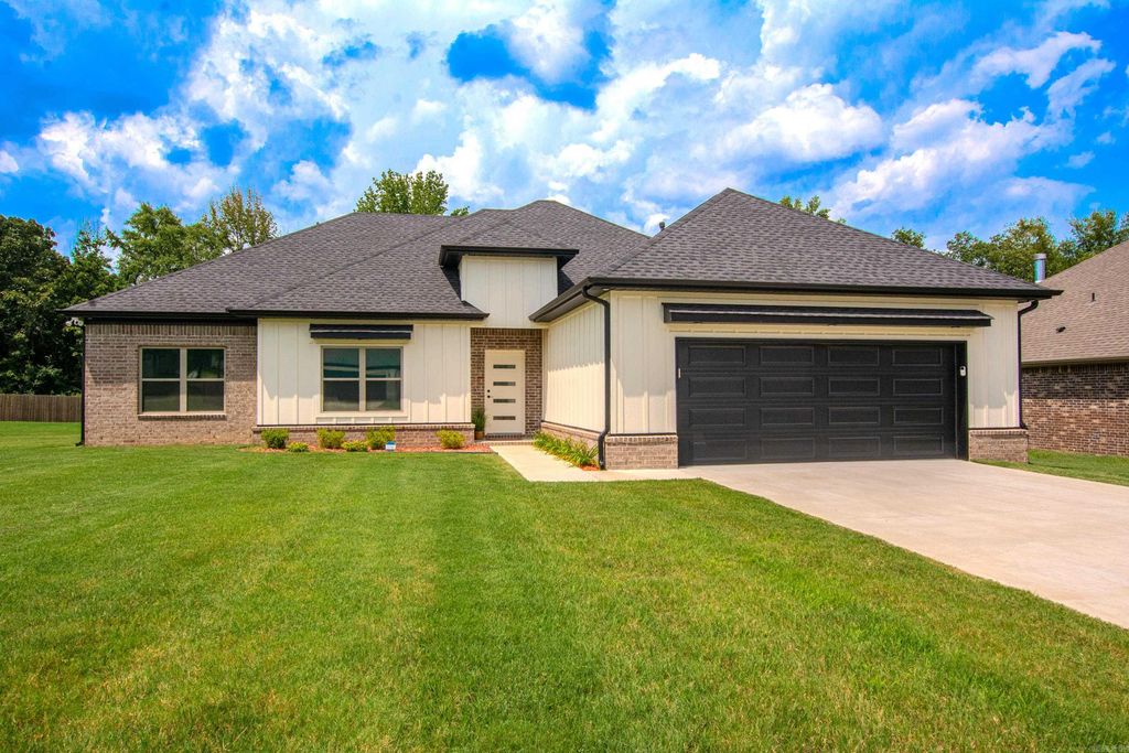 2301 E Maryland Ave, Sherwood, AR 72120