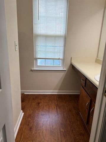 355 Pin Oak Court SW, Marietta, GA 30008