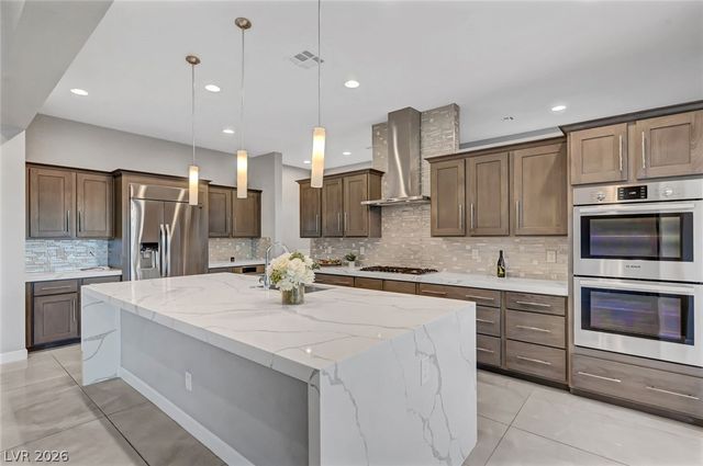 8477 Wolf Mountain Court, Las Vegas, NV 89129