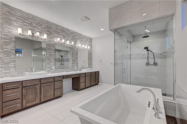 8477 Wolf Mountain Court, Las Vegas, NV 89129