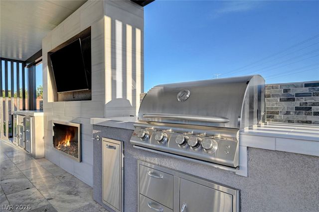 8477 Wolf Mountain Court, Las Vegas, NV 89129