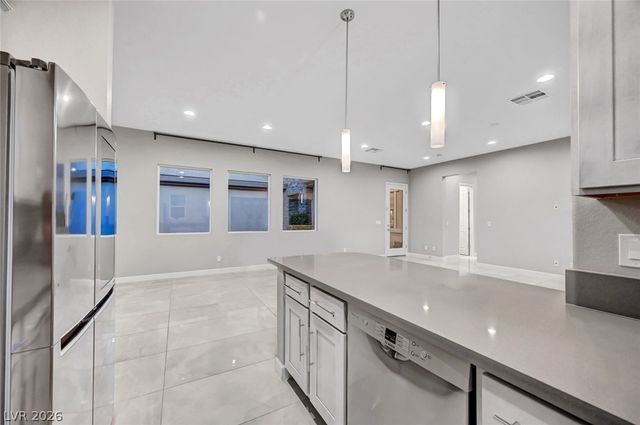 8477 Wolf Mountain Court, Las Vegas, NV 89129