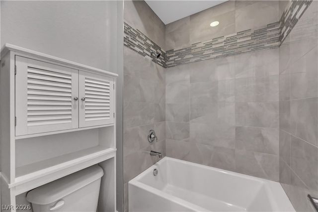 8477 Wolf Mountain Court, Las Vegas, NV 89129