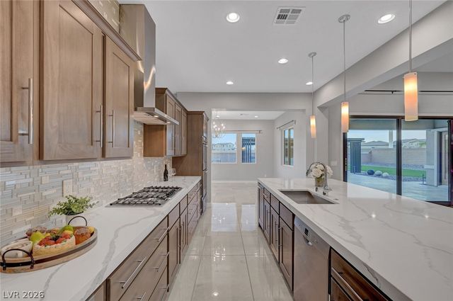 8477 Wolf Mountain Court, Las Vegas, NV 89129