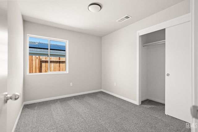 5019 Aliado Court, Bakersfield, CA 93307