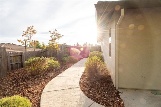 2043 Thomas Dr, Jackson, CA 95642