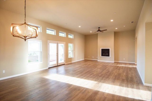 2043 Thomas Dr, Jackson, CA 95642