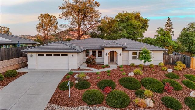 2043 Thomas Dr, Jackson, CA 95642