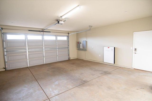 2043 Thomas Dr, Jackson, CA 95642