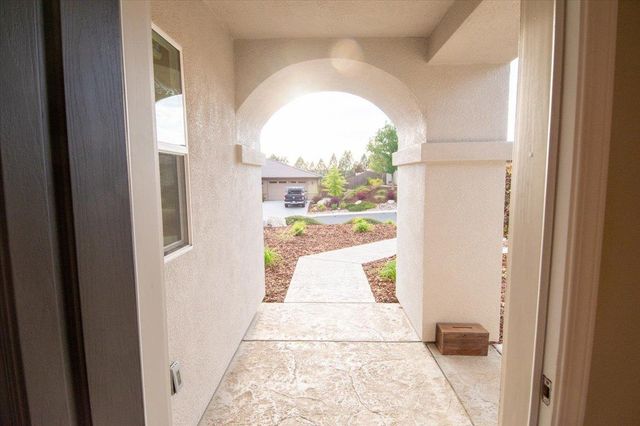 2043 Thomas Dr, Jackson, CA 95642