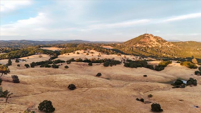 2043 Thomas Dr, Jackson, CA 95642