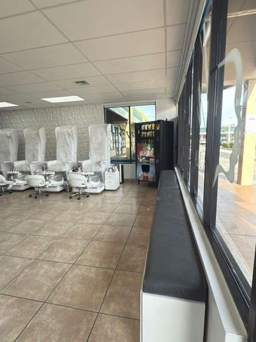 10900 W Flagler Street, Sweetwater, FL 33174