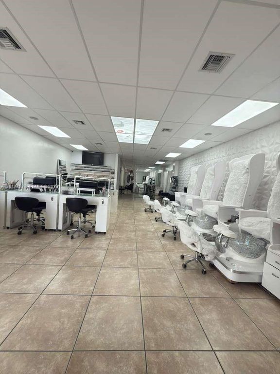 10900 W Flagler Street, Sweetwater, FL 33174