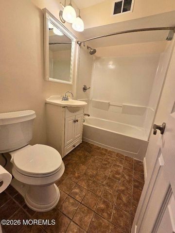 138 Bodman Place 11, Red Bank, NJ 07701