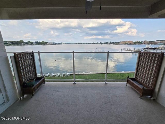 138 Bodman Place 11, Red Bank, NJ 07701