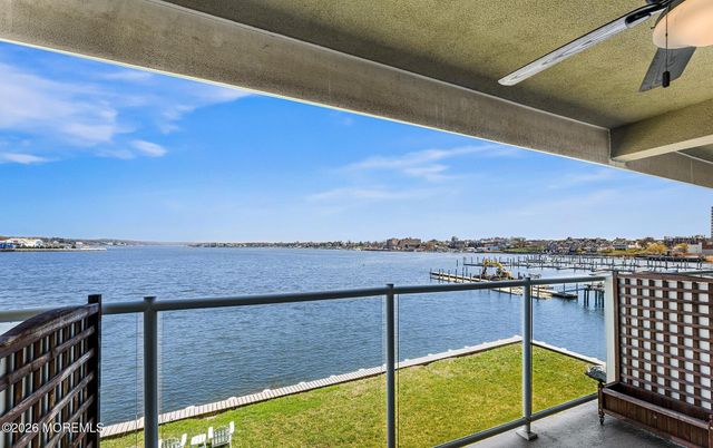 138 Bodman Place 11, Red Bank, NJ 07701