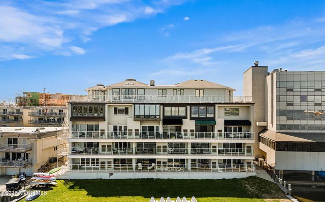 138 Bodman Place 11, Red Bank, NJ 07701