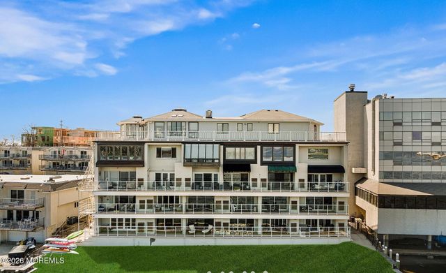 138 Bodman Place 11, Red Bank, NJ 07701