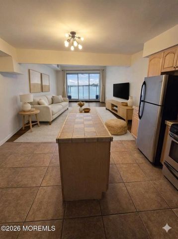 138 Bodman Place 11, Red Bank, NJ 07701