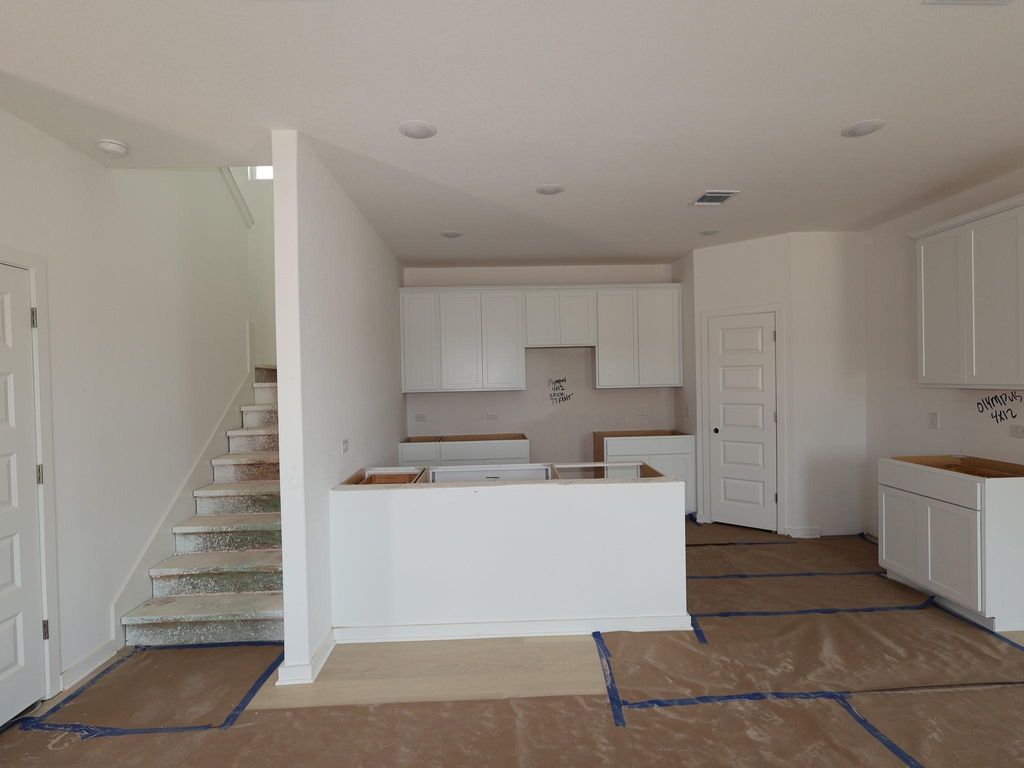 587 Bishop Wood RD, Dripping Springs, TX 78620