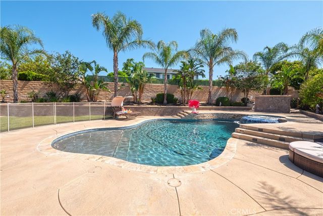 7505 Blue Mist Court, Fontana, CA 92336