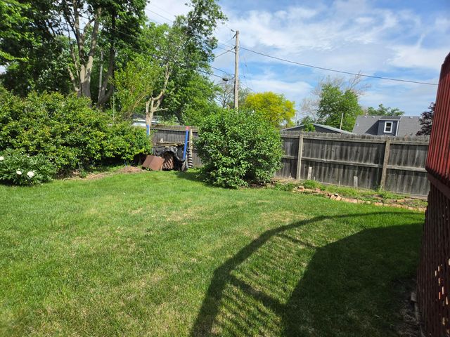 309 Maple Lane, Crown Point, IN 46307