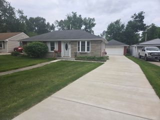309 Maple Lane, Crown Point, IN 46307