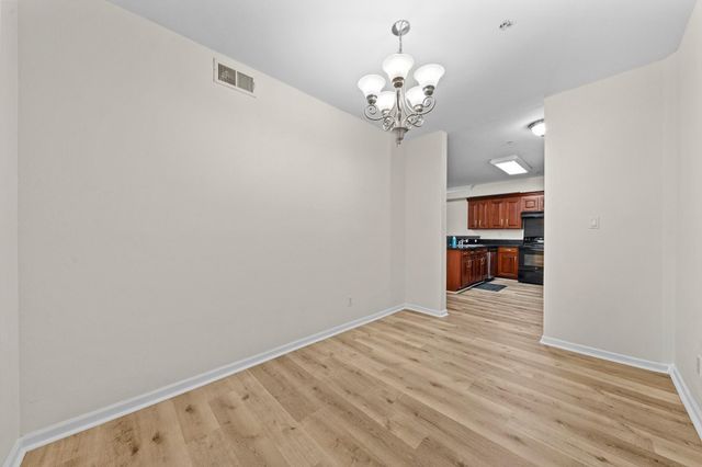6611 W Sam Houston Parkway S 1E, Houston, TX 77072