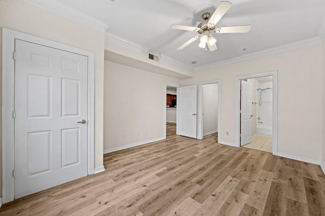 6611 W Sam Houston Parkway S 1E, Houston, TX 77072