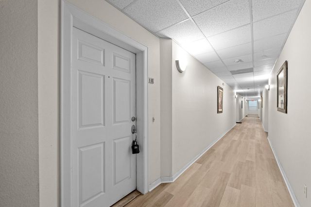 6611 W Sam Houston Parkway S 1E, Houston, TX 77072