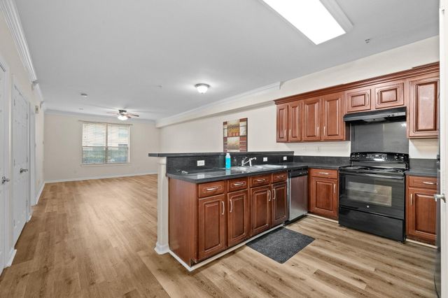 6611 W Sam Houston Parkway S 1E, Houston, TX 77072