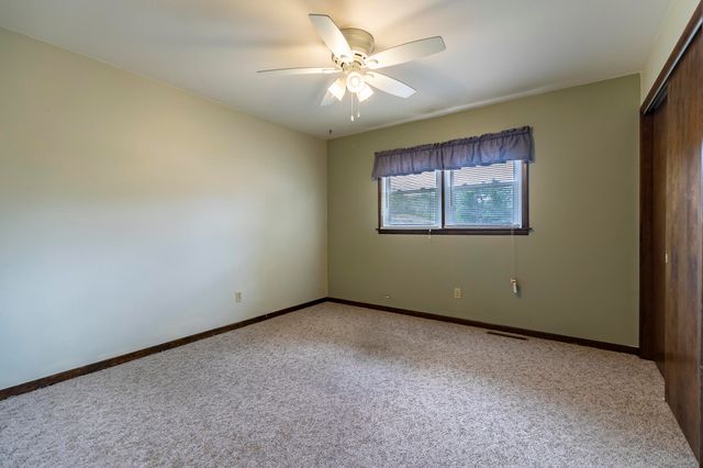 9205 Idlewild Drive, Highland, IN 46322