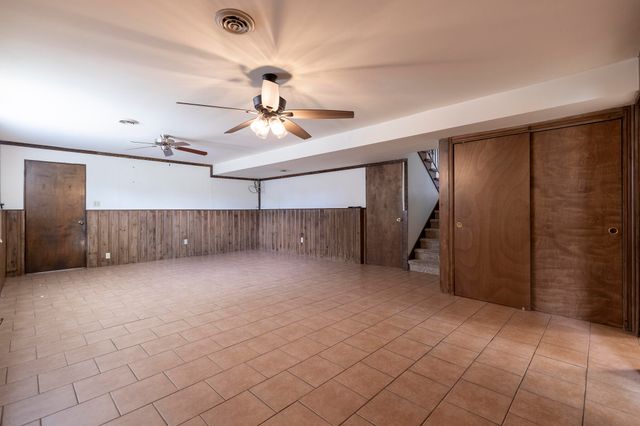 9205 Idlewild Drive, Highland, IN 46322