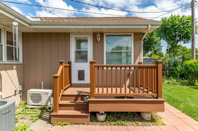 9205 Idlewild Drive, Highland, IN 46322