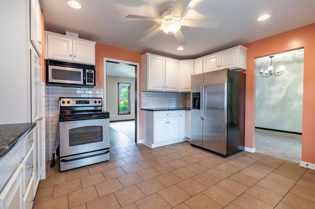 9205 Idlewild Drive, Highland, IN 46322