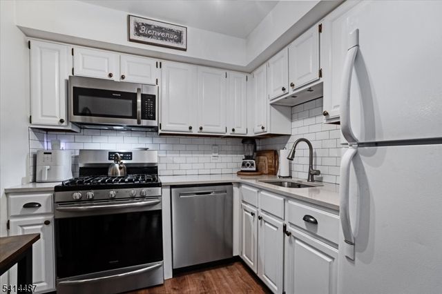 113 Stonyridge Dr 113, Lincoln Park Boro, NJ 07035