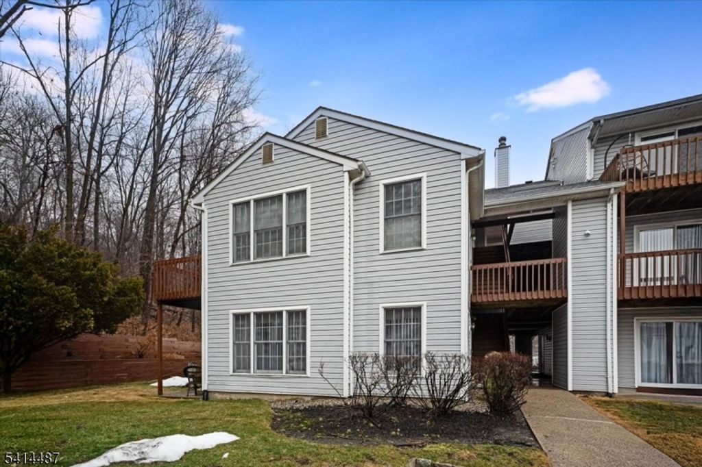 113 Stonyridge Dr 113, Lincoln Park Boro, NJ 07035