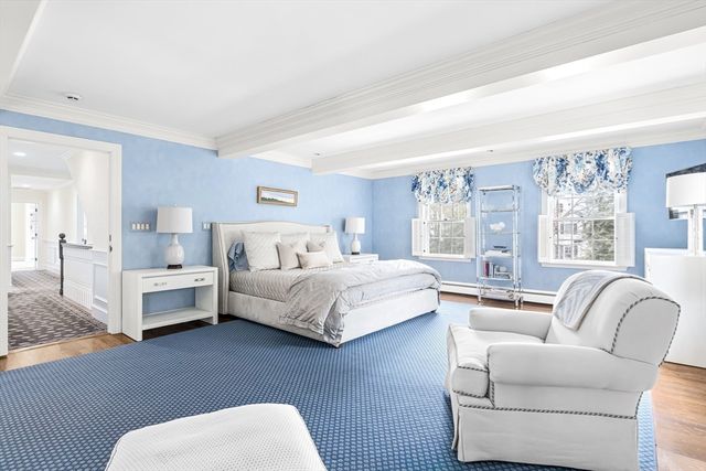 65 Woodcliff Rd, Wellesley, MA 02481